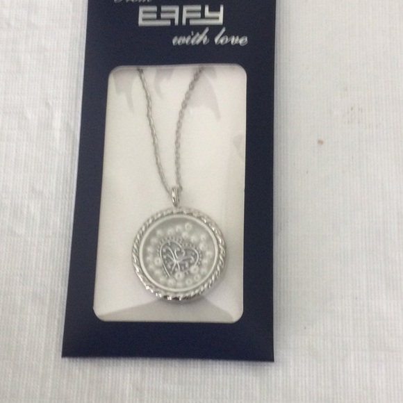 Elegant Silver Color heart Pendant Necklace. NWOT  #567 - Picture 5 of 5